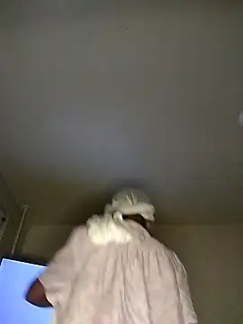 Snapshot of SITHANDRAH chatting on 12-03-25, 11:52 SITHANDRAH online show from 12-03-25, 11:52