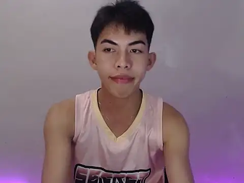Urhotsilverboy online show from 05-06-26, 05:18