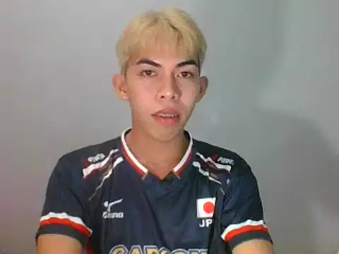 Urhotsilverboy online show from 05-23-26, 07:40