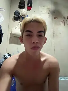 Urhotsilverboy online show from 06-03-26, 08:14