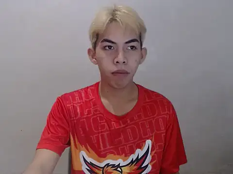 Urhotsilverboy online show from 06-04-26, 03:29