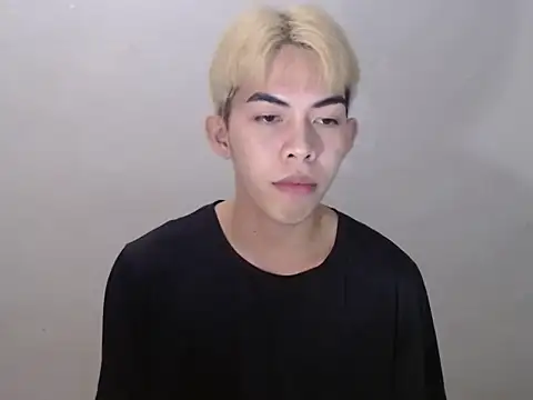 Urhotsilverboy online show from 06-07-26, 03:16
