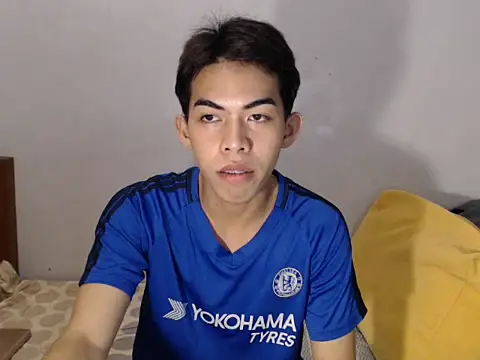 Urhotsilverboy online show from 07-29-26, 10:02