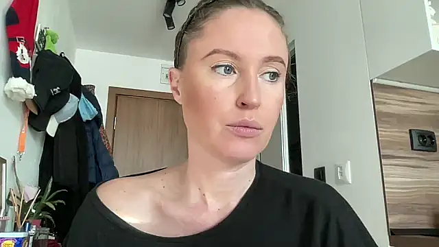 Ameli8 online show from 12-15-25, 08:18