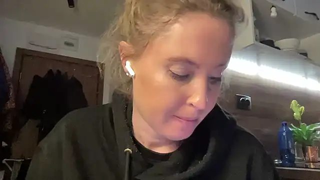 Ameli8 online show from 02-14-26, 04:59