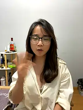 Hmm 0303 online show from 11-20-25, 02:28