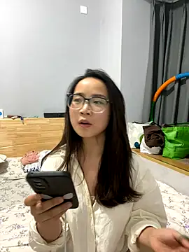 Hmm 0303 online show from 12-20-25, 02:57