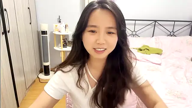 Hmm 0303 online show from 03-04-26, 04:24