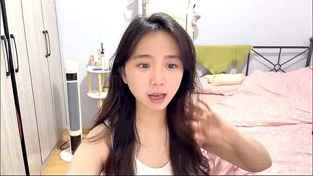 Hmm 0303 online show from 03-12-26, 04:24