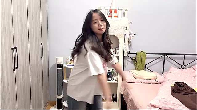 Hmm 0303 online show from 03-19-26, 04:33