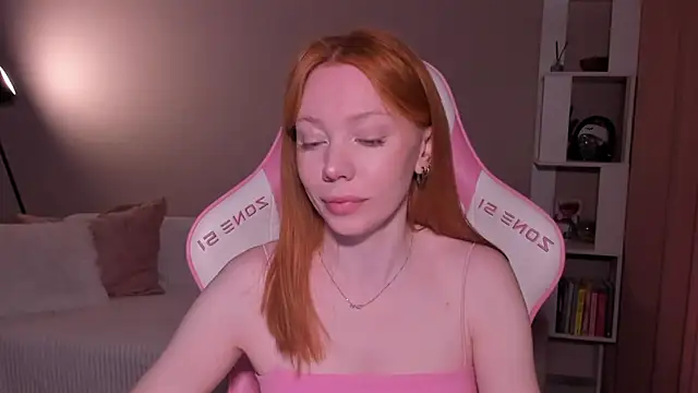 Elisahsthetics online show from 04-23-26, 12:23