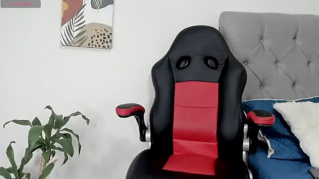 Nyra lux16 online show from 02-14-26, 07:54