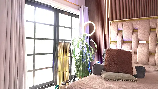 alicia xoxo online show from 11-29-25, 03:48