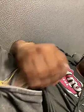 Snapshot of Alex281225 chatting on 11-05-25, 07:36 Alex281225 online show from 11-05-25, 07:36