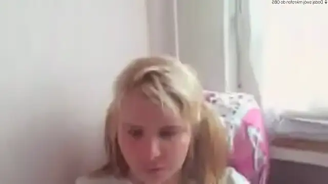 Snapshot of HornyElena chatting on 05-06-26, 12:10 HornyElena online show from 05-06-26, 12:10
