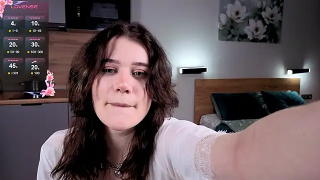 eshleeygreen online show from 11-15-25, 02:02