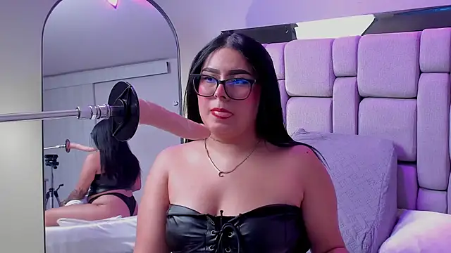 Amy whittee online show from 12-18-25, 06:25