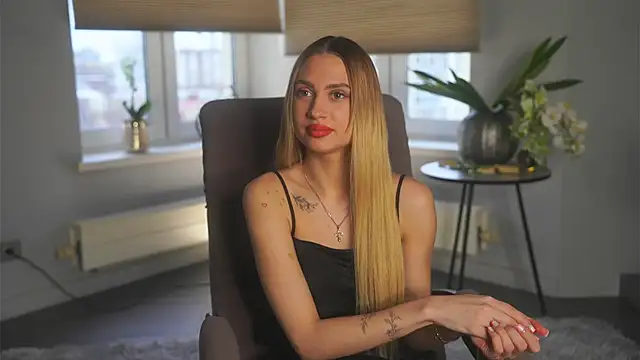 Snapshot of FreidaLerew chatting on 11-07-25, 10:37 FreidaLerew online show from 11-07-25, 10:37