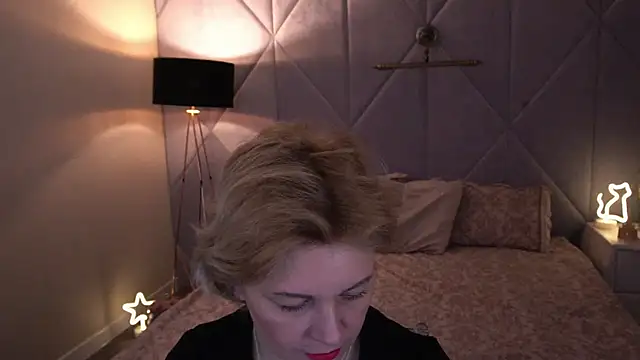 AmaraNights online show from 11-27-25, 02:19