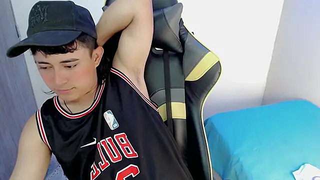 Tatann 18 online show from 11-26-25, 08:32