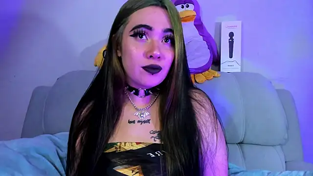 Snapshot of Lilith_Zenith_ chatting on 11-08-25, 04:12 Lilith Zenith online show from 11-08-25, 04:12