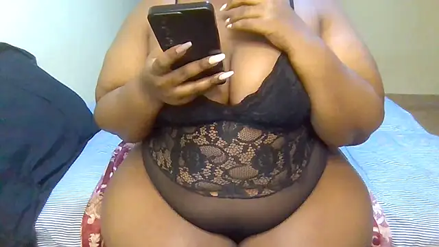 Snapshot of REAL_THICKK chatting on 11-16-25, 11:32 REAL THICKK online show from 11-16-25, 11:32