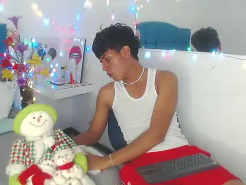 Valentino Lane online show from 12-02-25, 01:50