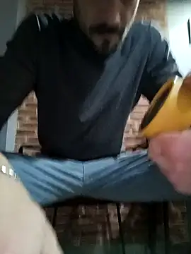 Snapshot of ricardo34mlg chatting on 11-07-25, 02:50 ricardo34mlg online show from 11-07-25, 02:50