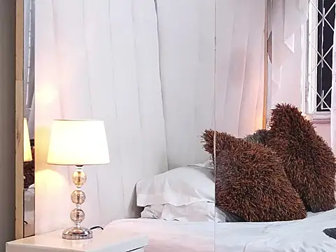 MarianaVillaloboz online show from 11-12-25, 07:35