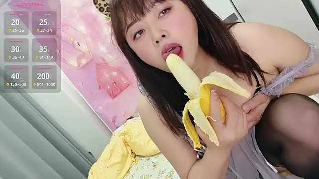 Snapshot of nana-789 chatting on 11-13-25, 04:17 nana-789 online show from 11-13-25, 04:17