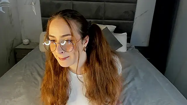 moon sanny online show from 12-17-25, 09:26