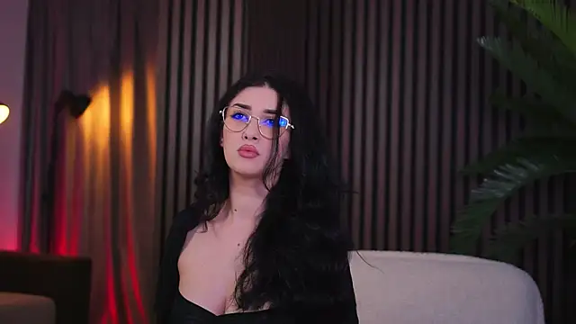 Snapshot of DaliaVeyron chatting on 11-11-25, 11:32 DaliaVeyron online show from 11-11-25, 11:32