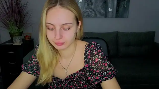 Snapshot of Tina_Jonesi chatting on 11-10-25, 12:37 Tina Jonesi online show from 11-10-25, 12:37