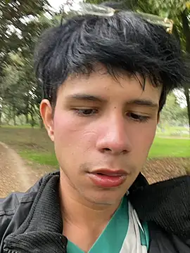 Snapshot of Bay_freedo chatting on 11-12-25, 07:46 Bay freedo online show from 11-12-25, 07:46