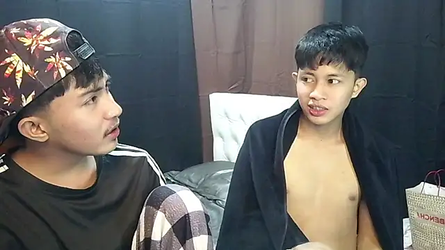 Urloverhardcock online show from 07-26-26, 05:15