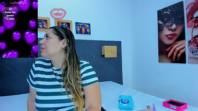 Andhrea Vale online show from 04-11-26, 12:20