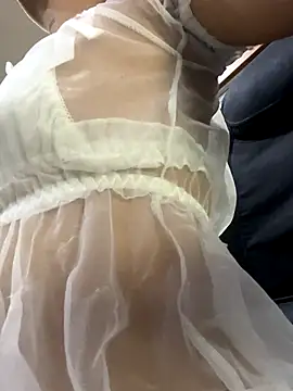  vaiolet owo online show from 11-12-25, 06:08