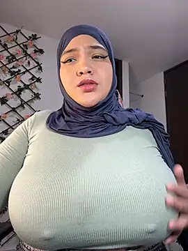 sweetmuslim01 online show from 03-18-25, 03:20