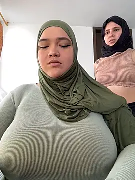 sweetmuslim01 online show from 12-15-25, 04:00