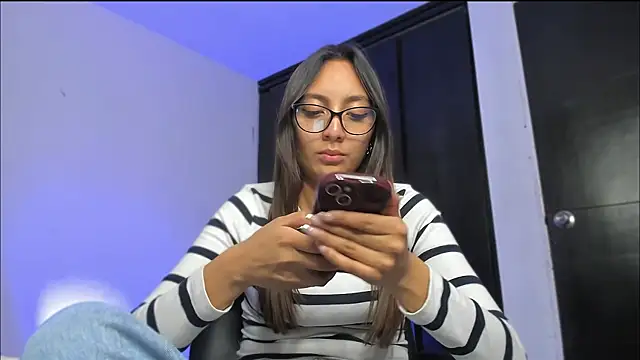 LilyGarcia online show from 11-12-25, 02:23