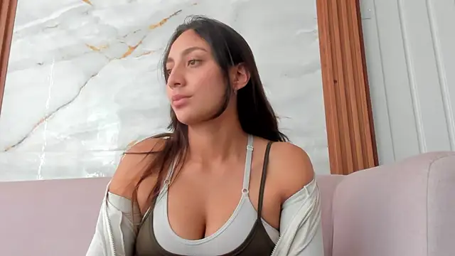 Snapshot of LilyGarcia chatting on 06-08-26, 09:26 LilyGarcia online show from 06-08-26, 09:26