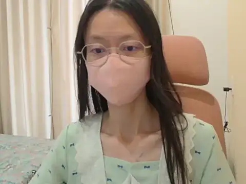 Lil-Cherries online show from 01-14-26, 05:02