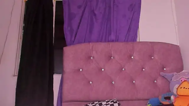 amy  a online show from 12-18-25, 05:24