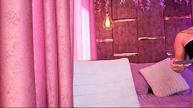 AuroraLanee  online show from 11-19-25, 07:25