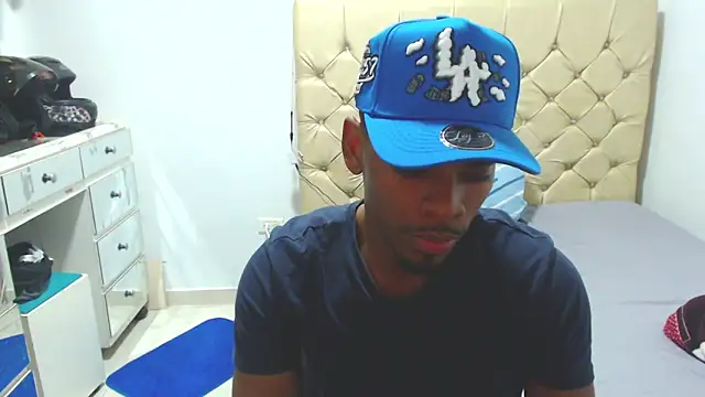 Snapshot of Jackboy_000 chatting on 11-07-25, 04:12 Jackboy 000 online show from 11-07-25, 04:12