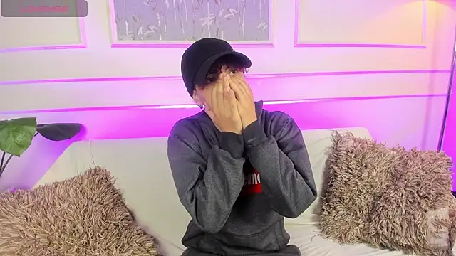 AliceMadnes online show from 03-23-26, 01:37