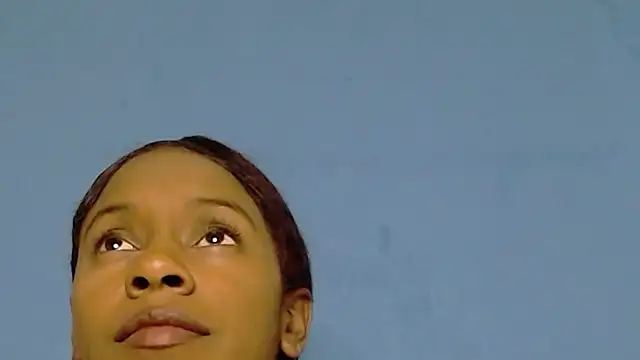 Aliis Love online show from 11-28-25, 01:58