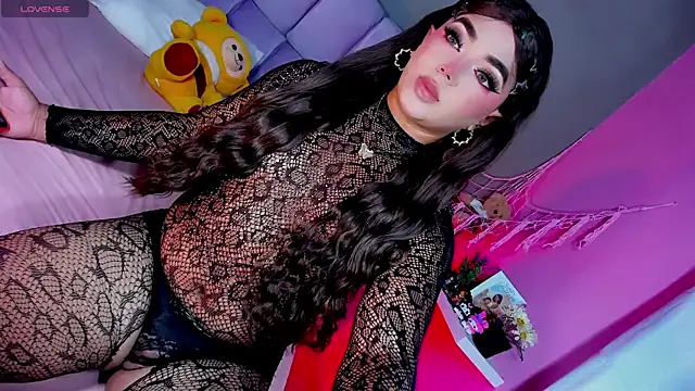 Snapshot of Lovely-Hinata chatting on 06-20-26, 04:37 Lovely-Hinata online show from 06-20-26, 04:37