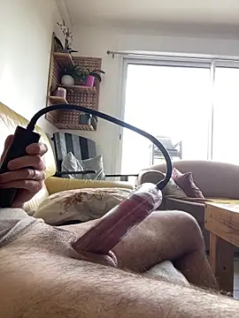 Guigui17000xh online show from 03-14-26, 10:32