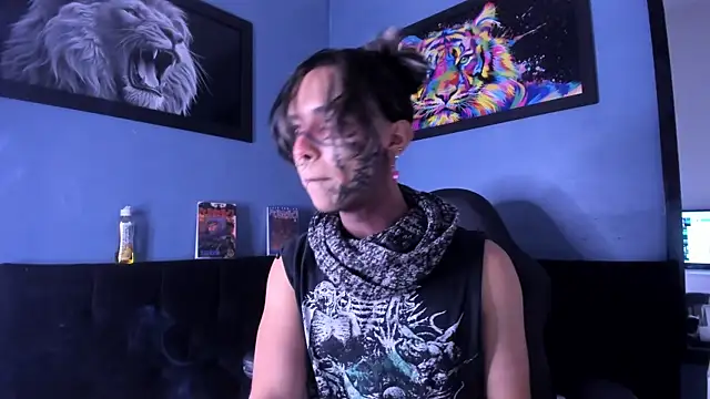 luxiel  online show from 12-21-25, 04:52